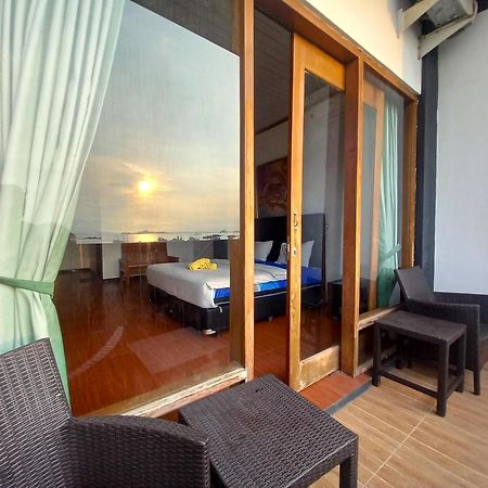 Dc Hotel & Hostel Labuan Bajo Ngoại thất bức ảnh