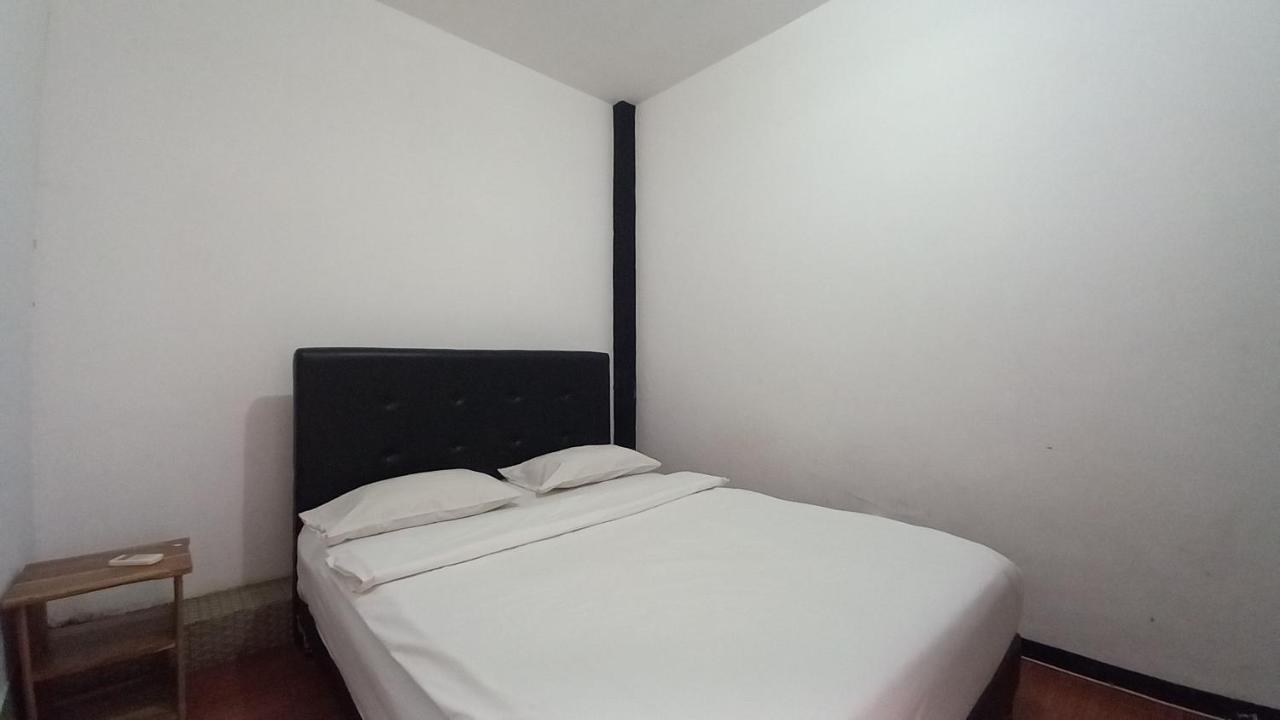 Dc Hotel & Hostel Labuan Bajo Ngoại thất bức ảnh