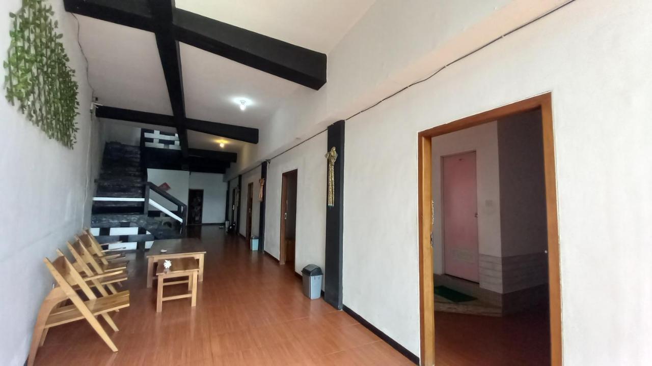 Dc Hotel & Hostel Labuan Bajo Ngoại thất bức ảnh