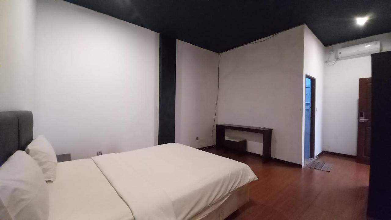 Dc Hotel & Hostel Labuan Bajo Ngoại thất bức ảnh