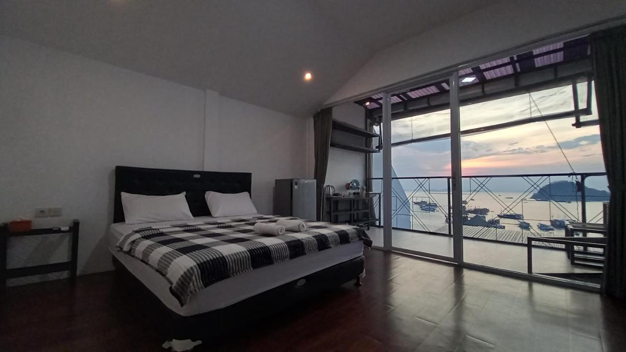 Dc Hotel & Hostel Labuan Bajo Ngoại thất bức ảnh