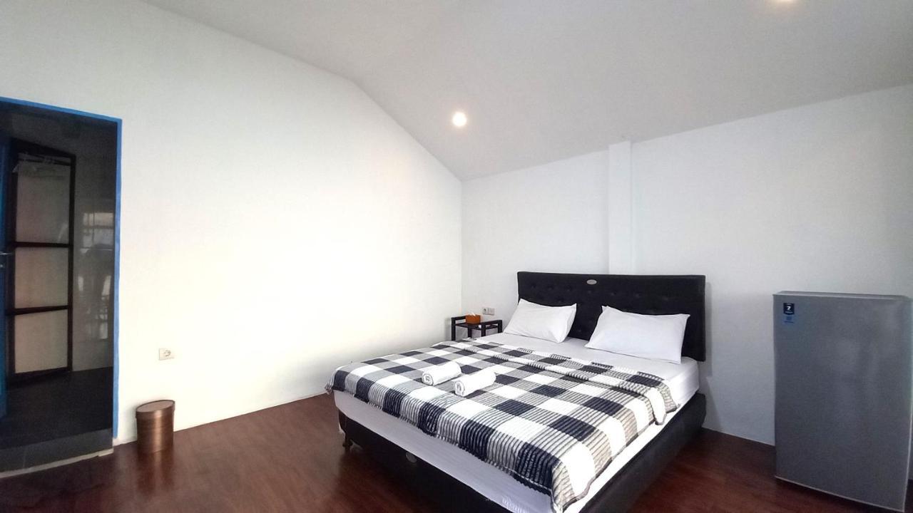 Dc Hotel & Hostel Labuan Bajo Ngoại thất bức ảnh