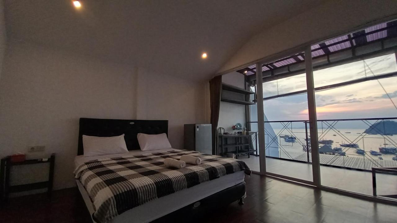 Dc Hotel & Hostel Labuan Bajo Ngoại thất bức ảnh