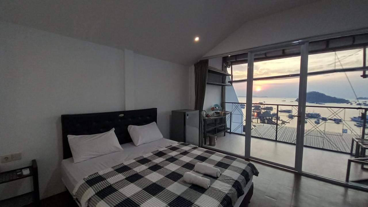 Dc Hotel & Hostel Labuan Bajo Ngoại thất bức ảnh