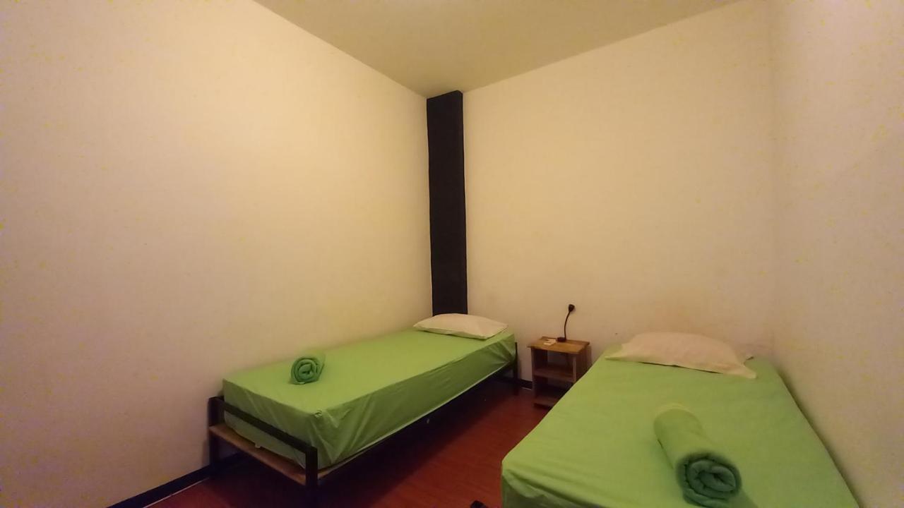 Dc Hotel & Hostel Labuan Bajo Ngoại thất bức ảnh