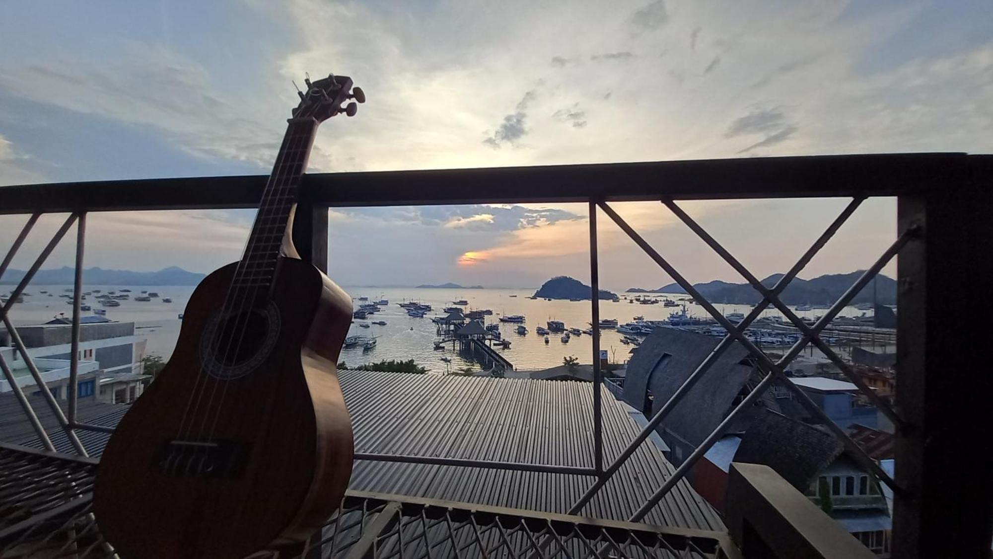 Dc Hotel & Hostel Labuan Bajo Ngoại thất bức ảnh