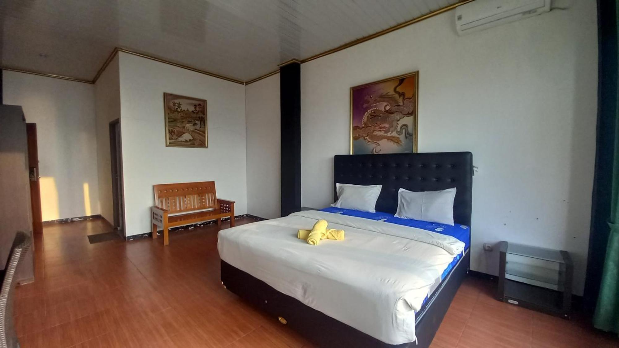 Dc Hotel & Hostel Labuan Bajo Ngoại thất bức ảnh