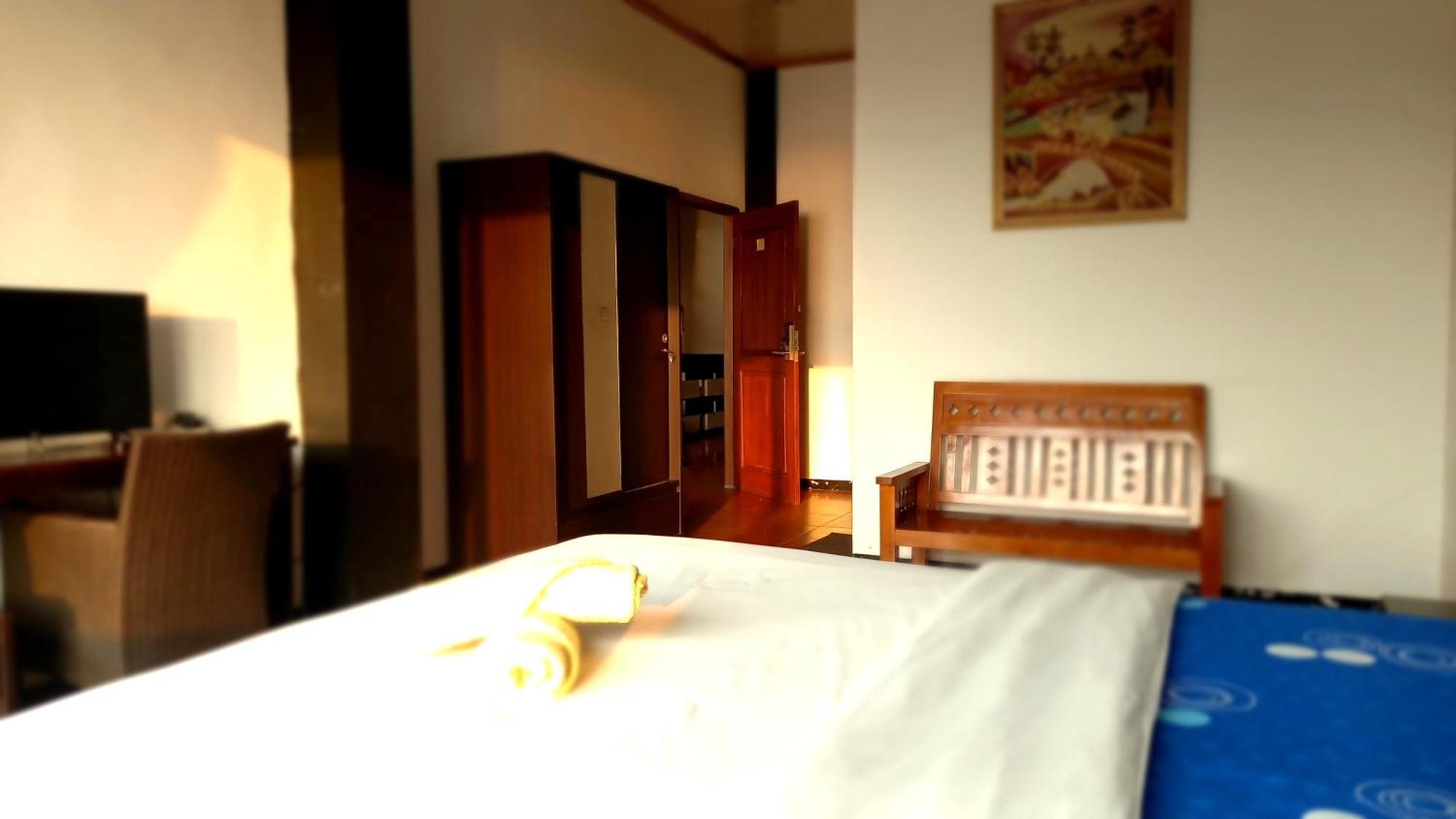 Dc Hotel & Hostel Labuan Bajo Ngoại thất bức ảnh